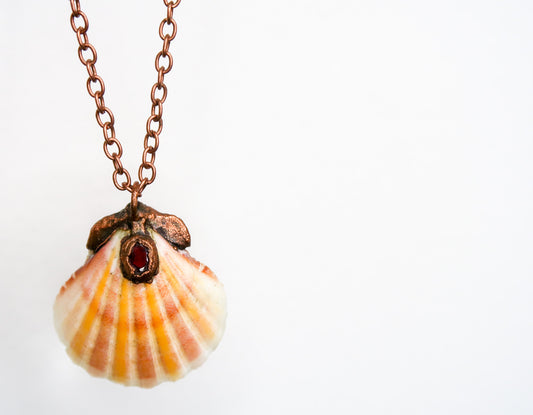 Garnet Shell necklace